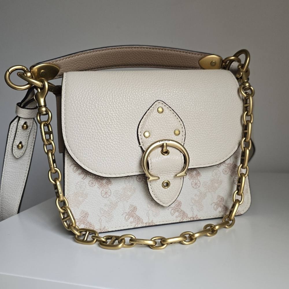 Coach Beat Shoulder Bag 18 With Horse And Carriage Print